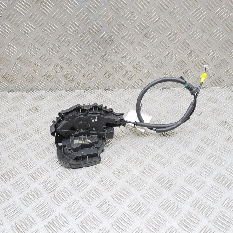 Front door lock 173894501F