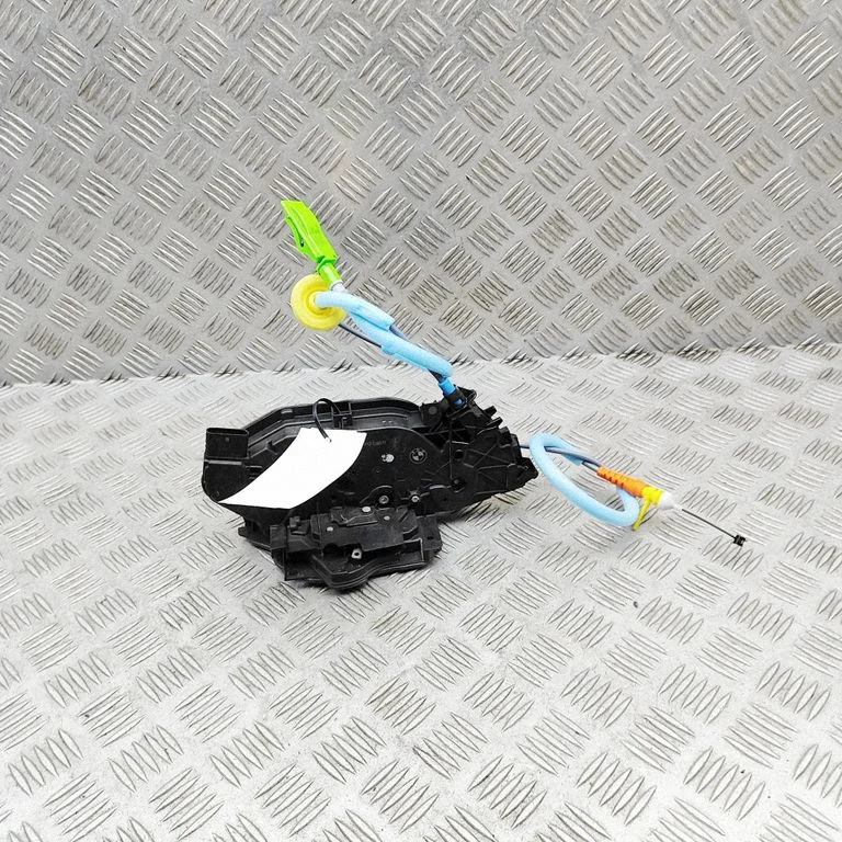 Front door lock – BMW X2 U10 (2023-)