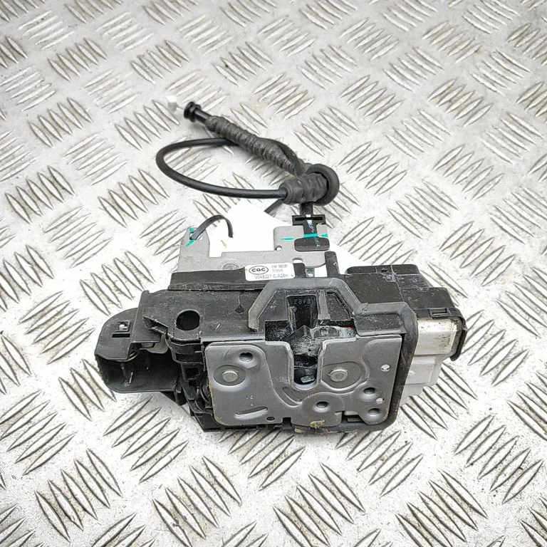Priekšējo durvju slēdzene 31462456