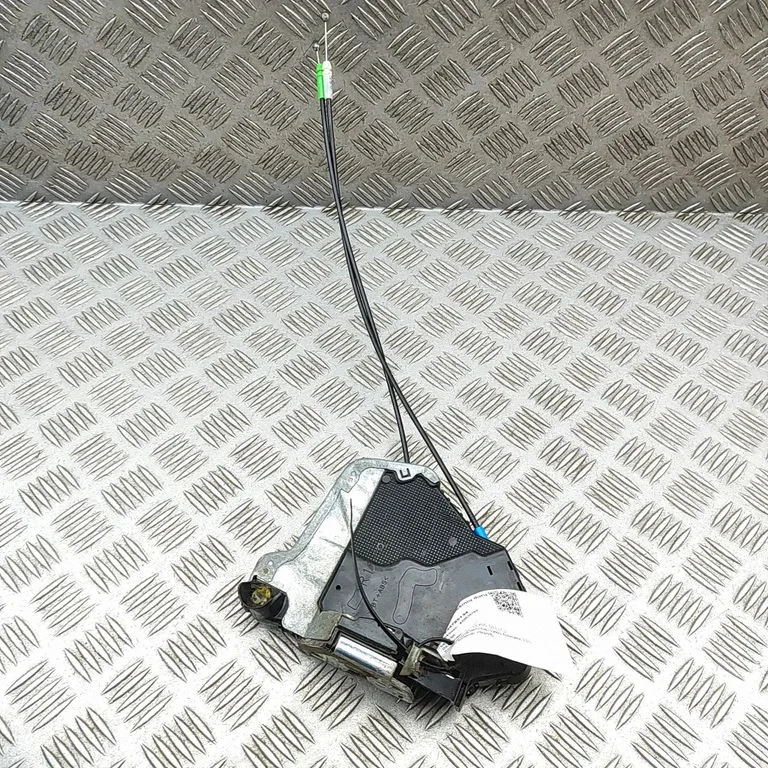 Priekšējo durvju slēdzene 6903053080
