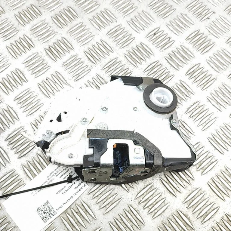 Front door lock 61032VA201
