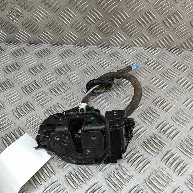 Front door lock SC2EM6105219