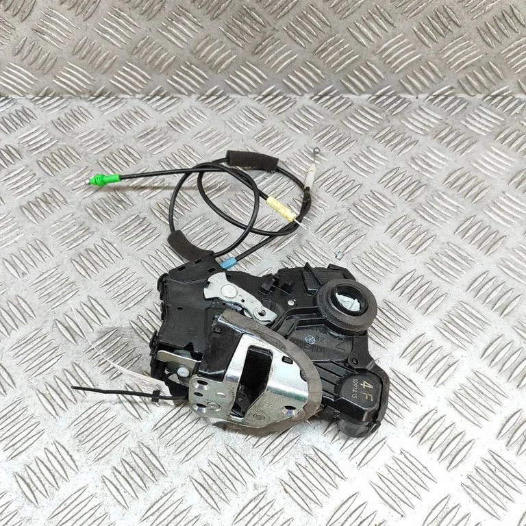 Priekšējo durvju slēdzene 6903042221