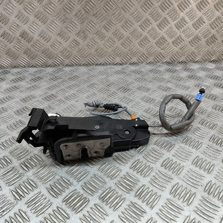 Front door lock A0997203802