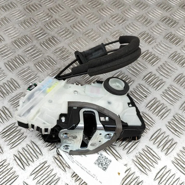 Front door lock 69030F4140