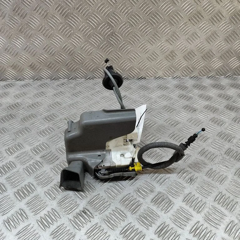 Front door lock – Audi A5 (2016-2024)