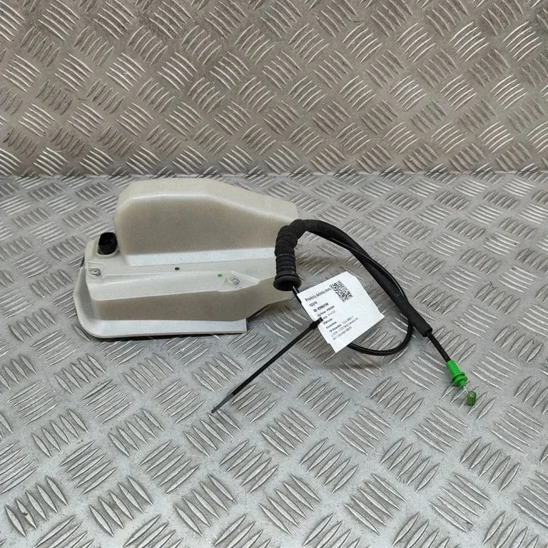 Esiukse lukk 150067300A