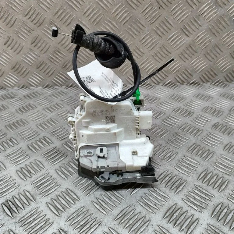Zamek drzwi przednich – Audi A5 (2016-2024)