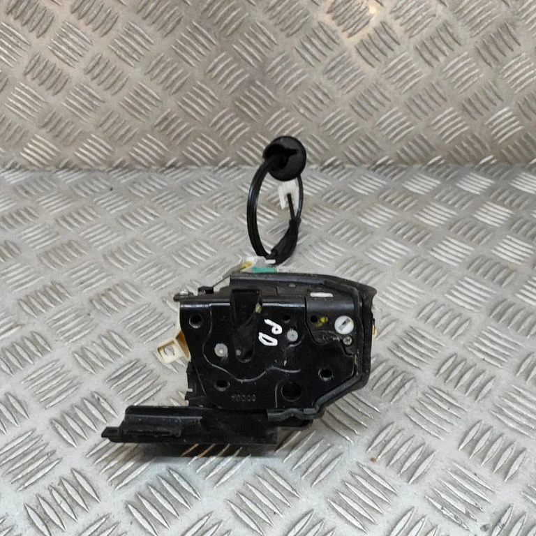 Front door lock 8J1837016F