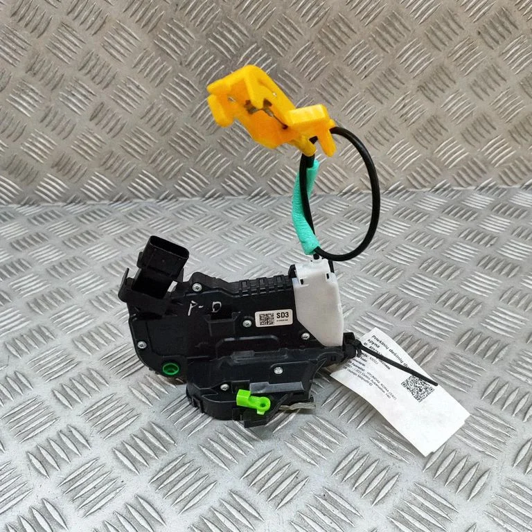 Esiukse lukk 81320DF200