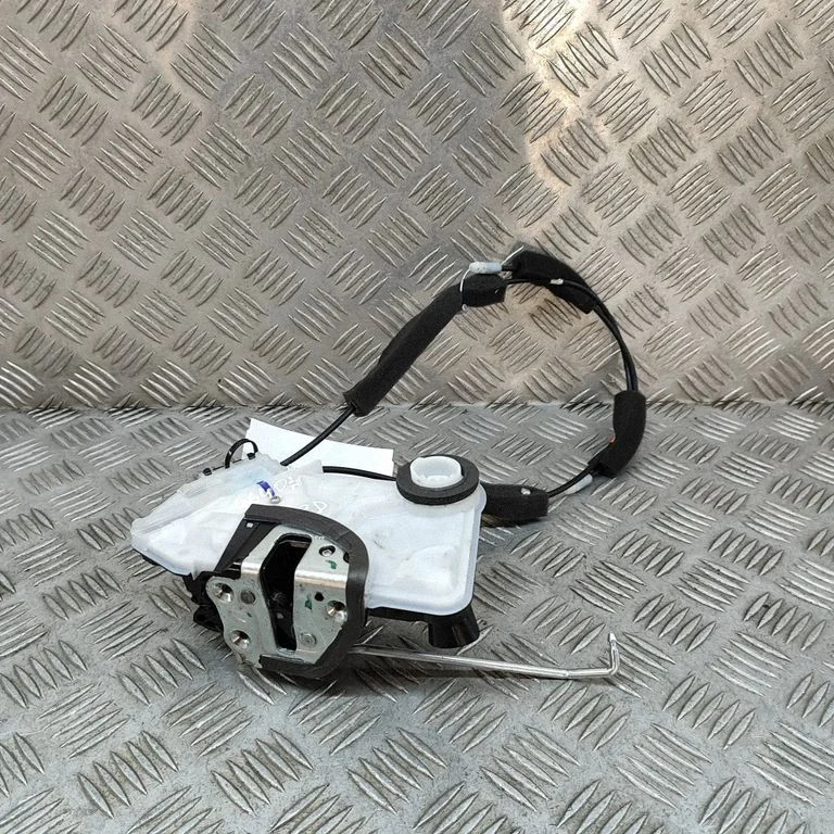 Front door lock 72111TBAA020M1