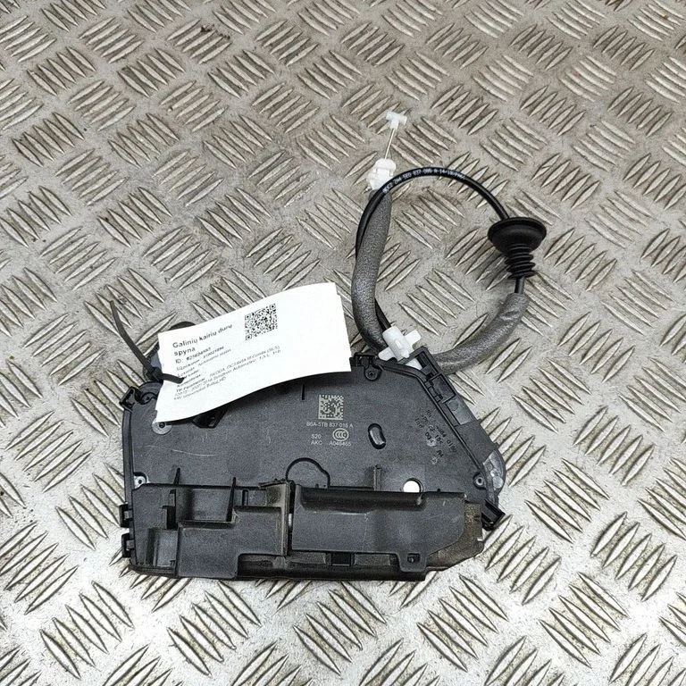Priekšējo durvju slēdzene 5TB837016A