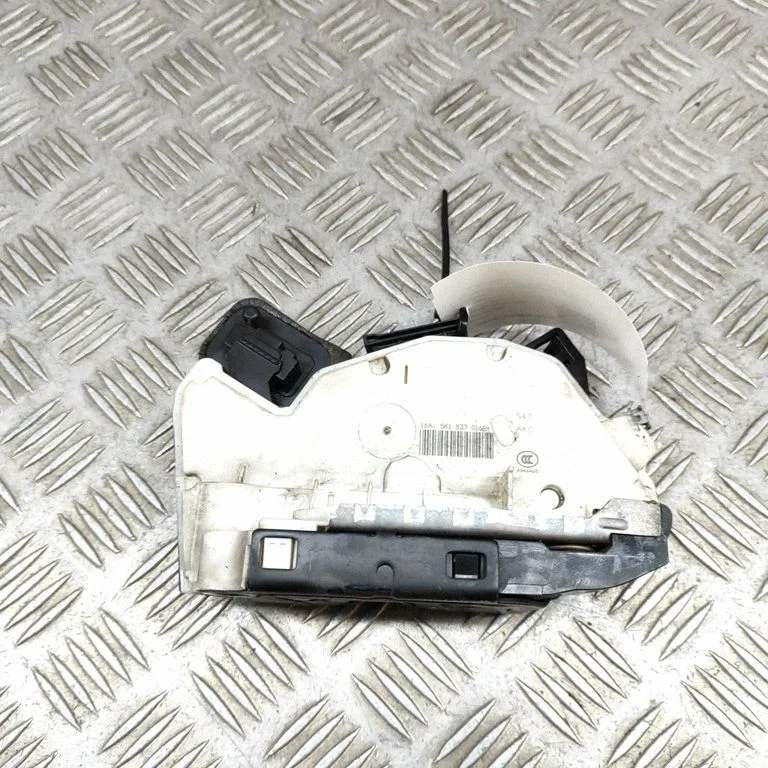 Front door lock – Volkswagen Golf Plus (2005-2013)
