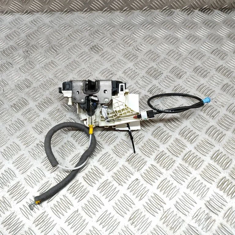 Zamek drzwi przednich – Mercedes-Benz Sprinter W906 (2006-2018)