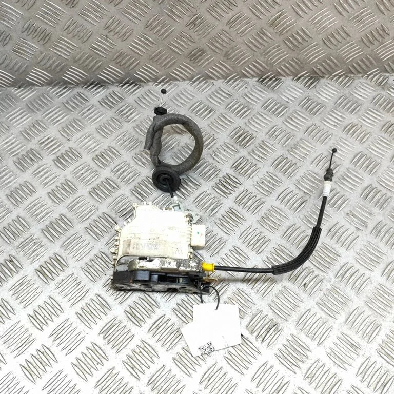 Esiukse lukk – Audi A6 S6 C7 4G (2011-2018)
