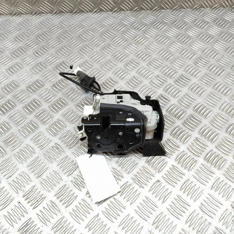 Front door lock – Audi Q5 SQ5 FY (2017-2025)