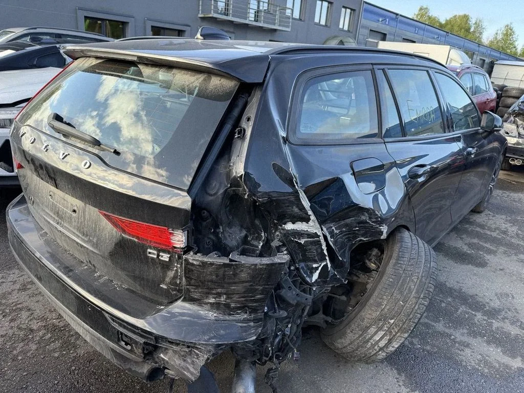 Volvo V60, V60 Cross Country