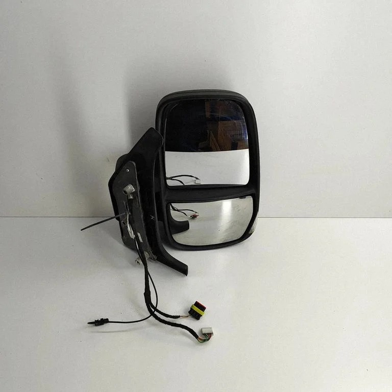 Front door electric wing mirror 5801679492 – Iveco Daily 5th gen (2011-2014)