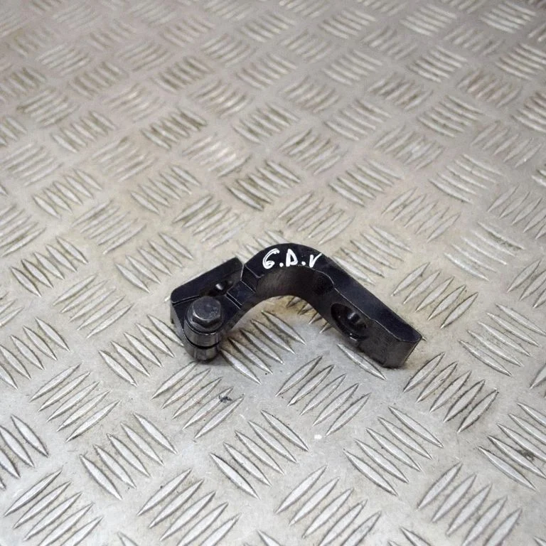 Tagaukse ülemine hing A046574 – BMW i3 (2013-)