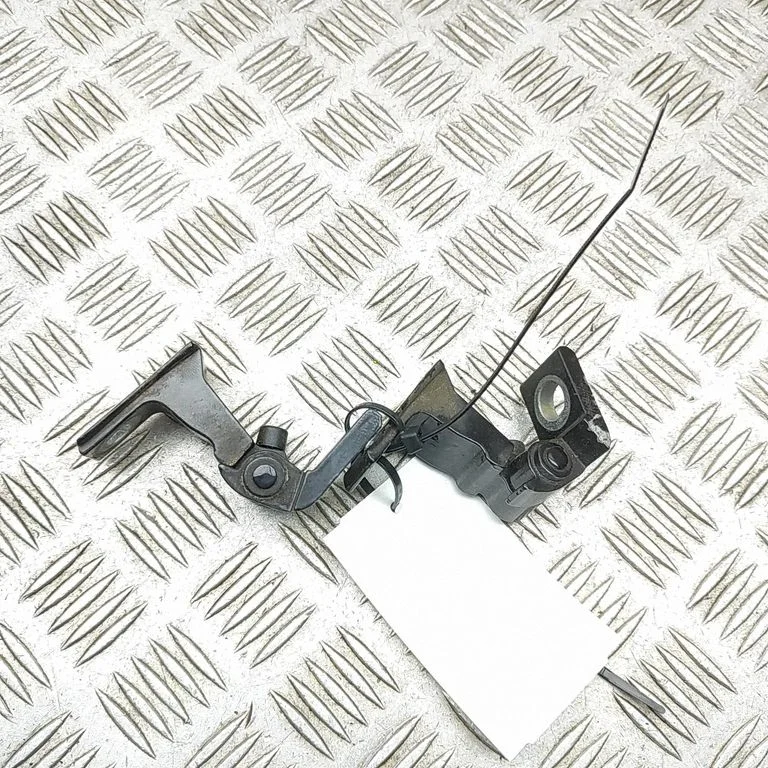 Aizmugurējo eņģu komplekts 4G0831401D