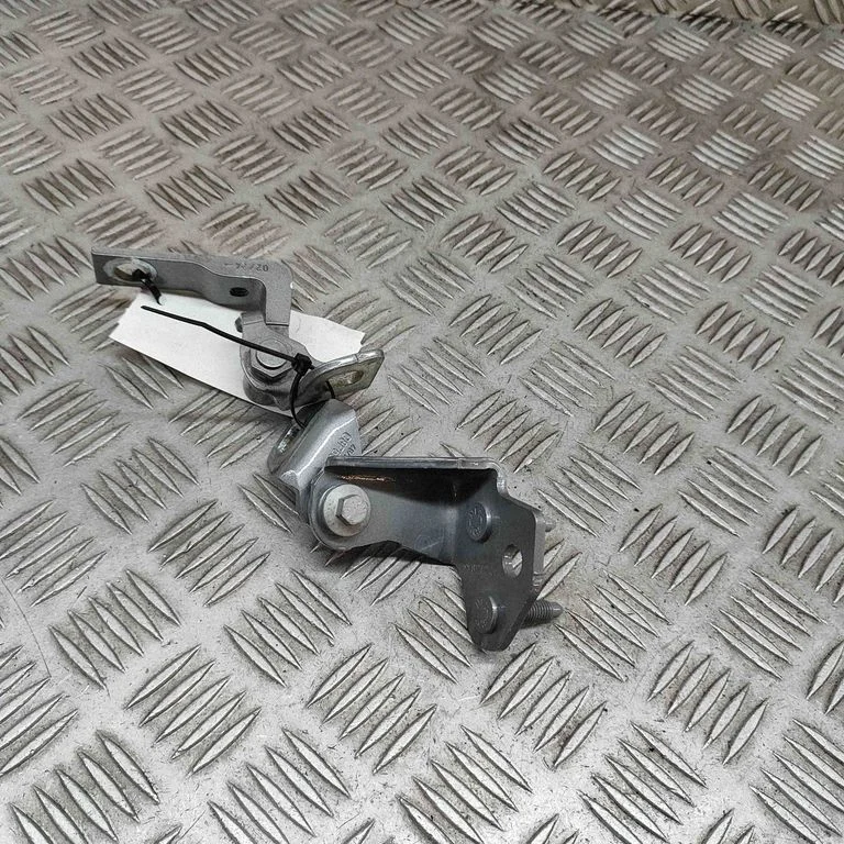 Rear door hinge set – Ford Kuga III (2020-)