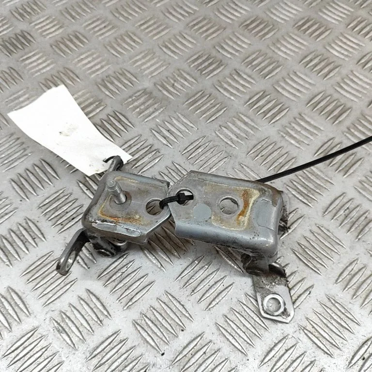 Aizmugurējo eņģu komplekts D46172240B