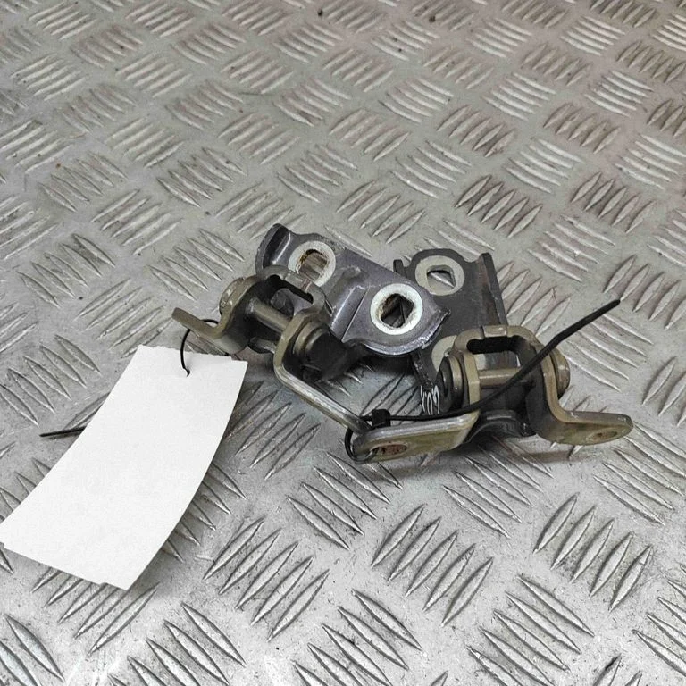 Rear door hinge set 13501714 – Chevrolet Orlando (2011-)