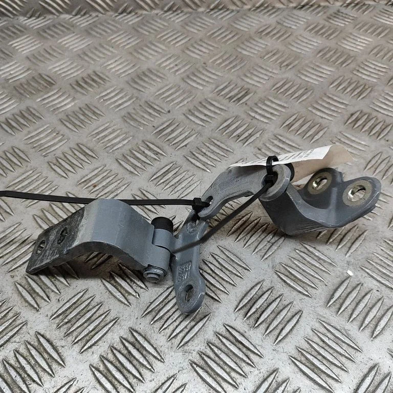 Tagaukse hingede komplekt – Nissan Qashqai J12 (2021-)
