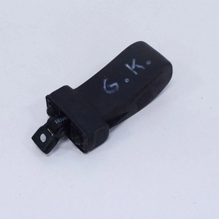 Rear door check strap stopper – Audi Q7 4M (2015-)
