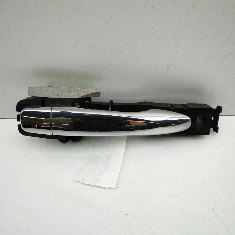 Tagaukse välimine käepide 826464JA0B