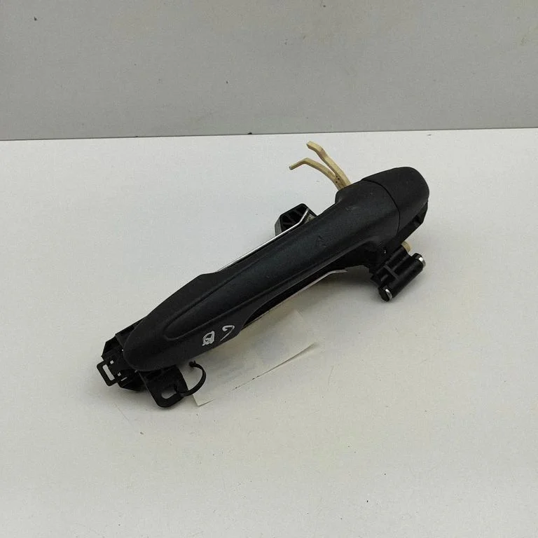 Rear door exterior handle – Toyota Hilux VIII (2020-2025)