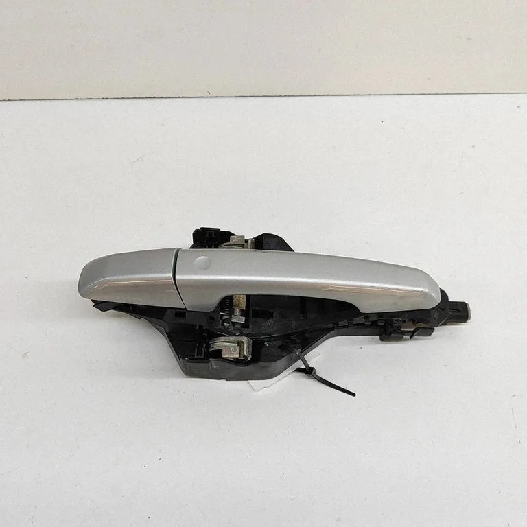 Rear door exterior handle BJ32224N02