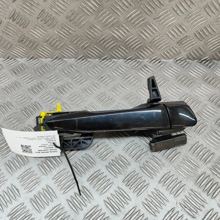 Aizmugurējo durvju ārējais atvēršanas rokturis 6921076010C0