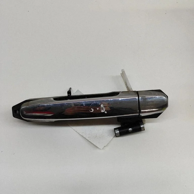 Rear door exterior handle – Toyota Hilux (AN10, AN20, AN30) (2011-2015)