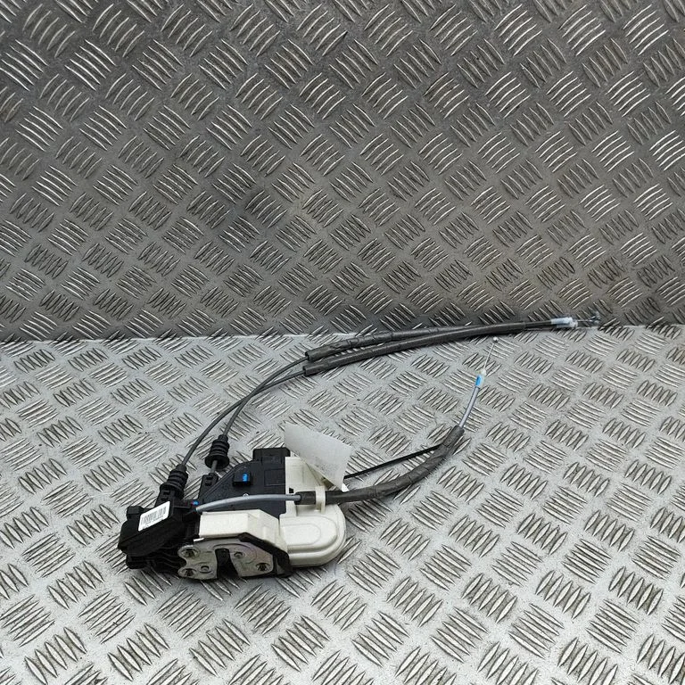 Tagaukse lukk 814102W030