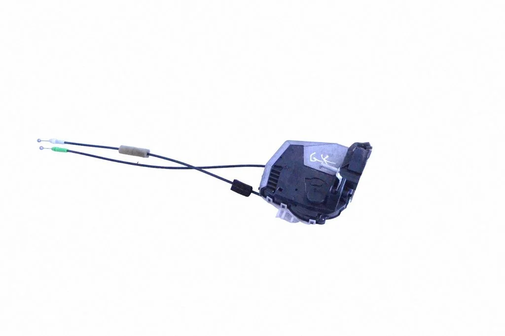 Aizmugurējo durvju slēdzene – Toyota Prius (XW30) (2009-2015), kreisā