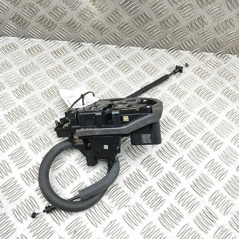 Tagaukse lukk M8E226413EB