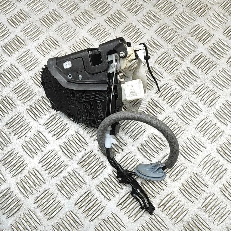 Rear door lock – Volkswagen Touareg III (2018-)