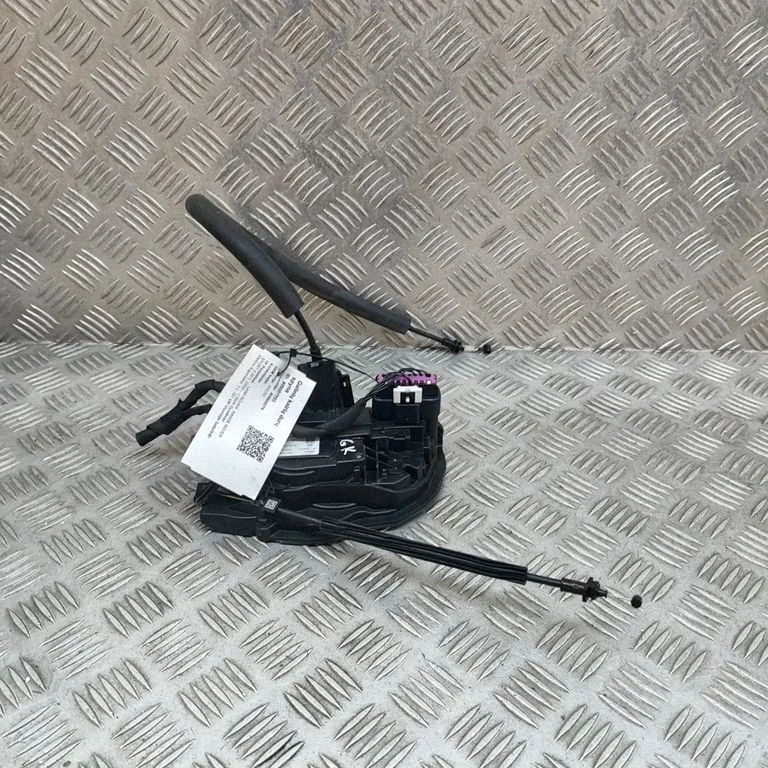 Tagaukse lukk M8E224995EC