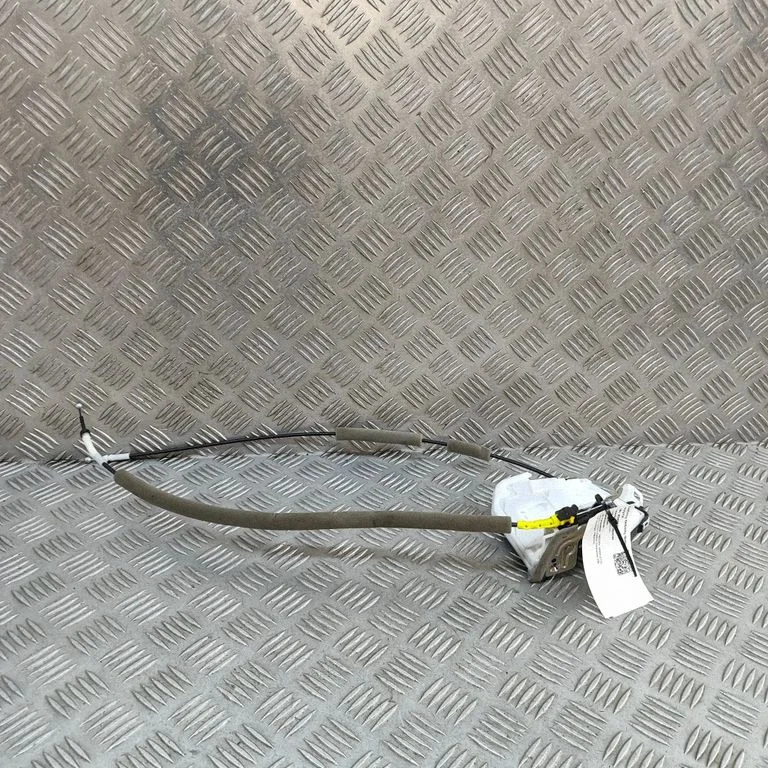 Tagaukse lukk 825005MS5A