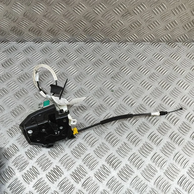 Rear door lock – Audi Q5 SQ5 FY (2017-2025)