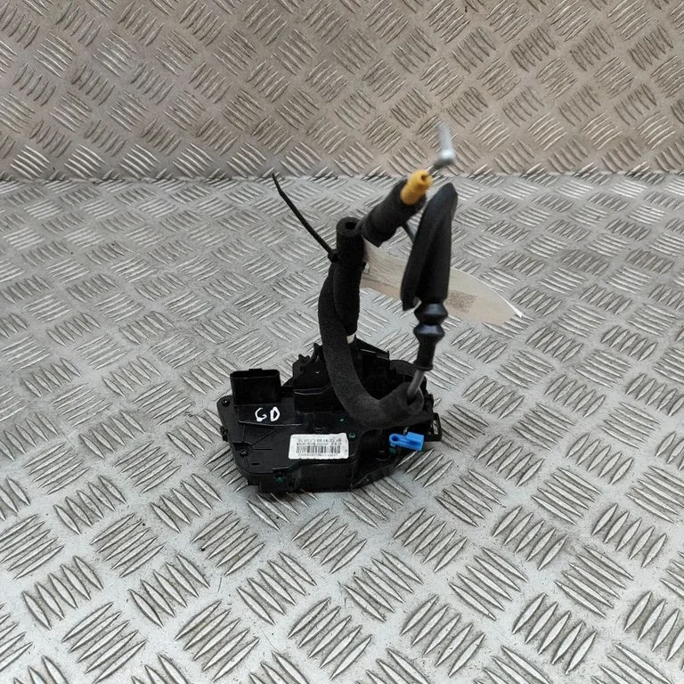 Rear door lock SC2EM6205209