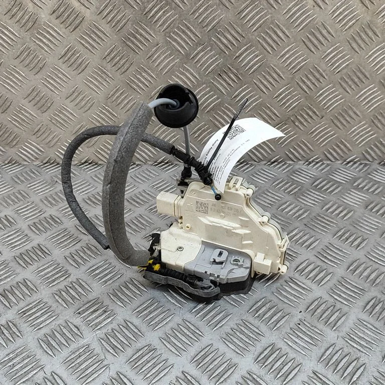 Rear door lock 4G0839015F