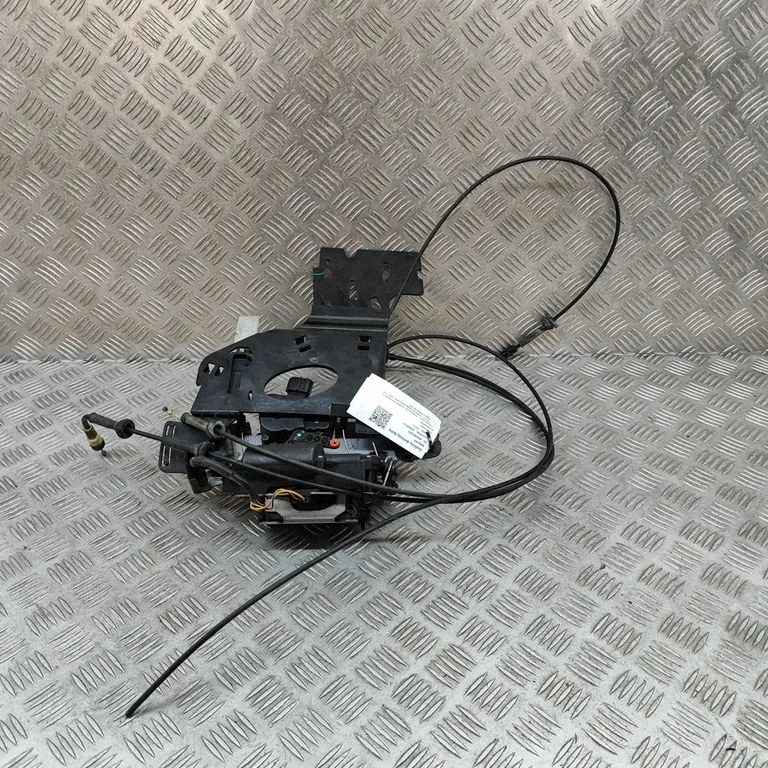 Tagaukse lukk 68030378AA – Chrysler Voyager (2008-2016)