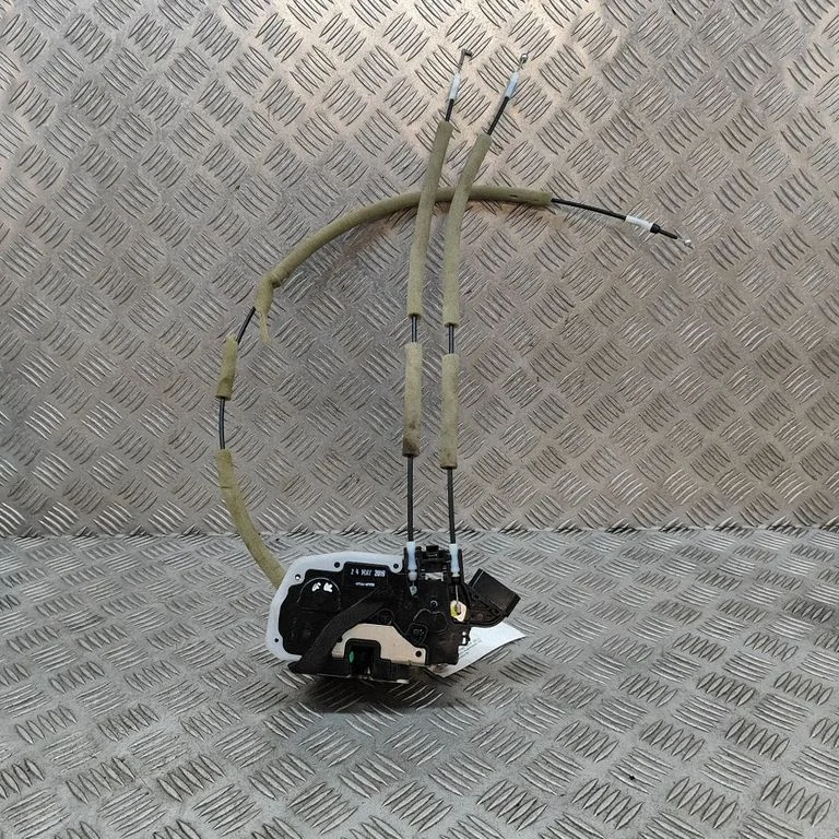 Rear door lock – Nissan Leaf II (ZE1) (2017-2025)