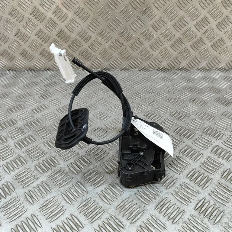 Rear door lock JX7AA26413BK