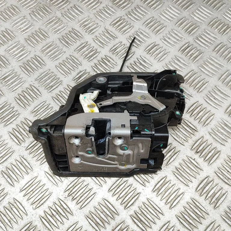 Rear door lock – BMW X5 F15 (2013-2017)