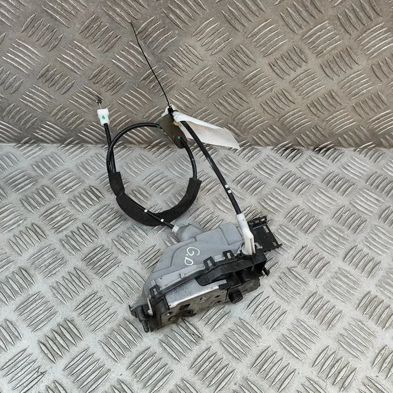 Aizmugurējo durvju slēdzene 9800624180