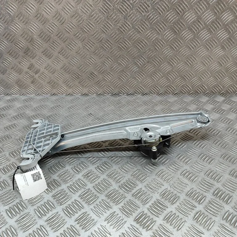 Aizmugurējā el. loga pacēlāja mehānisms bez motoriņa BA030K0030
