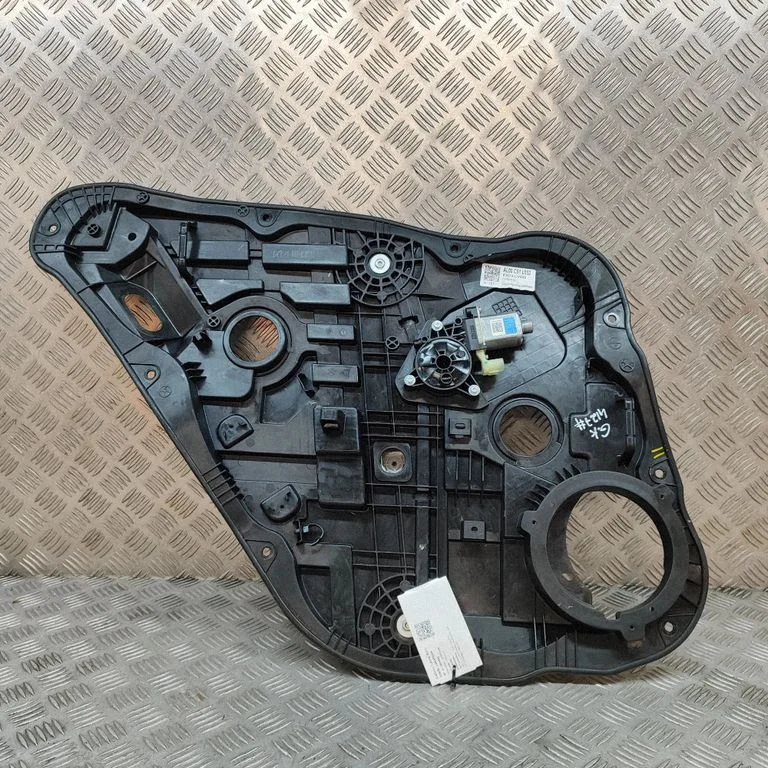 Rear door window regulator with motor 83470CV000